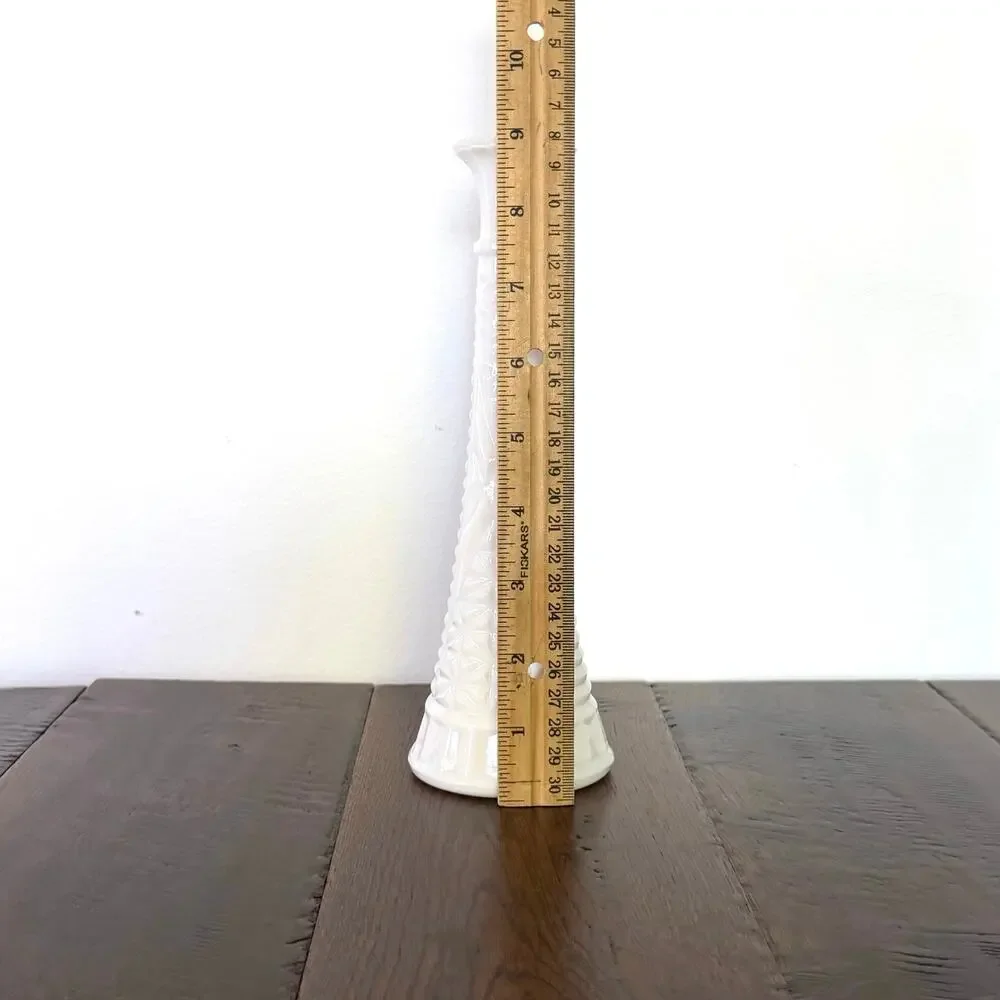Vintage Anchor Hocking Milk Glass Bud Vase – Classic White Decorative Vase